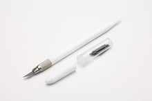 Load image into Gallery viewer, Clamp pencil holder
